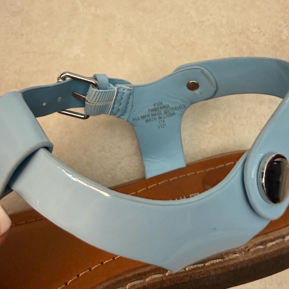 Tommy Hilfiger Light Blue Patent Leather T-Strap Sandals - Picture 6 of 9